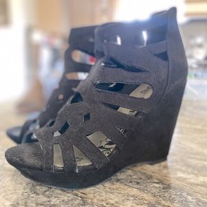 Zip up Wedge Heels